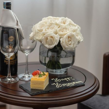 The Q Boutique Hotel Ханой Екстериор снимка