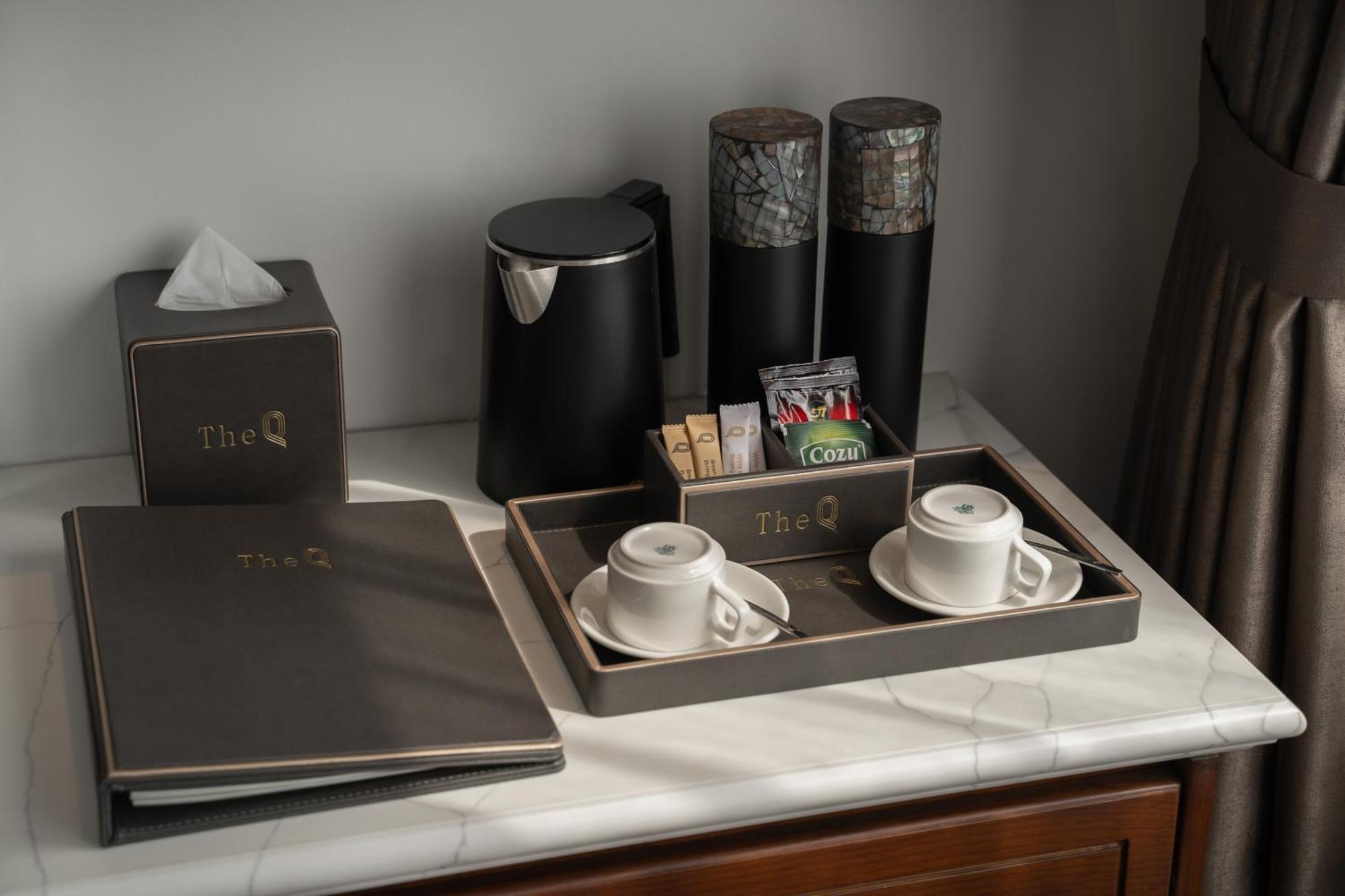 The Q Boutique Hotel Ханой Екстериор снимка
