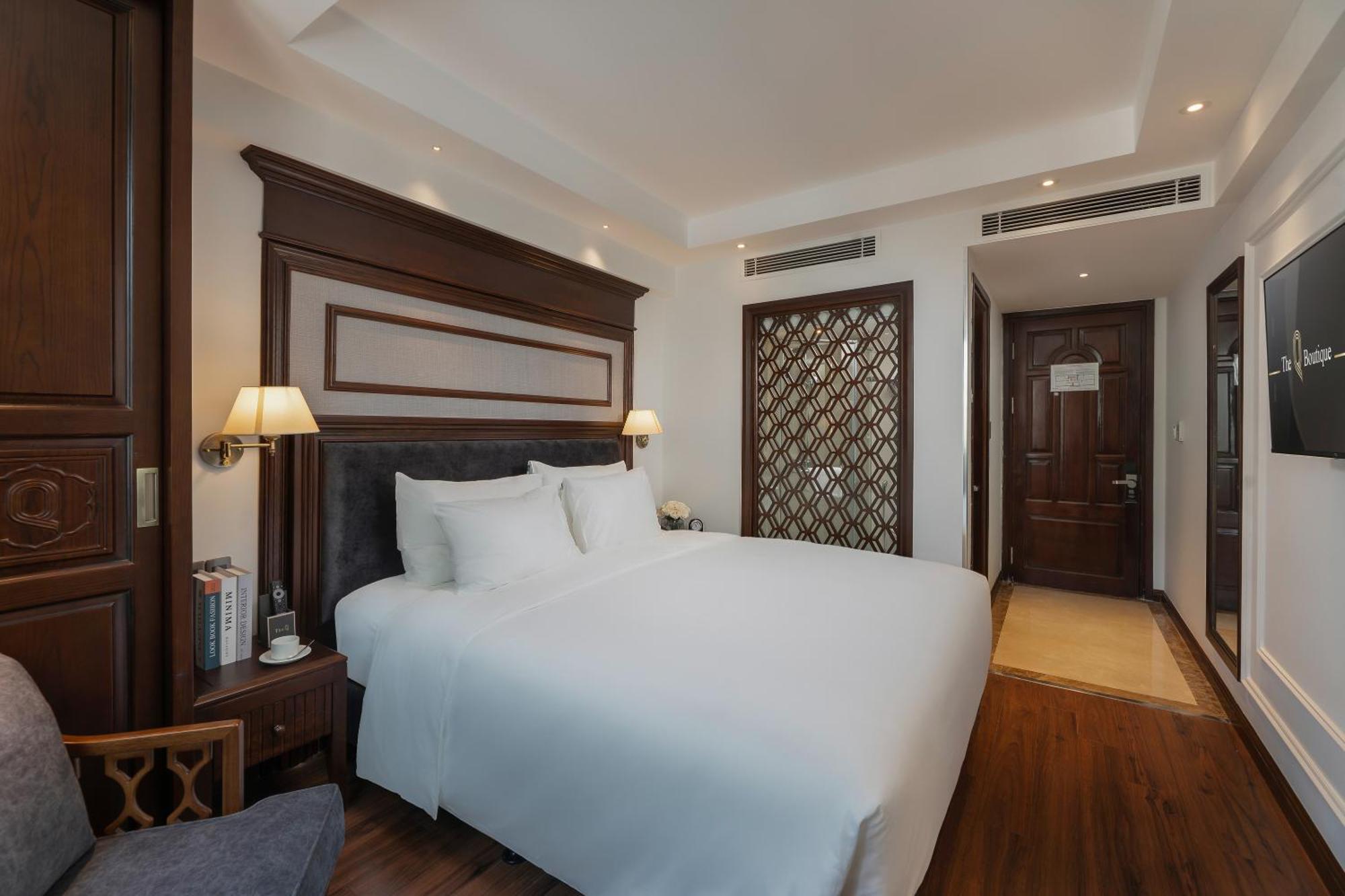 The Q Boutique Hotel Ханой Екстериор снимка
