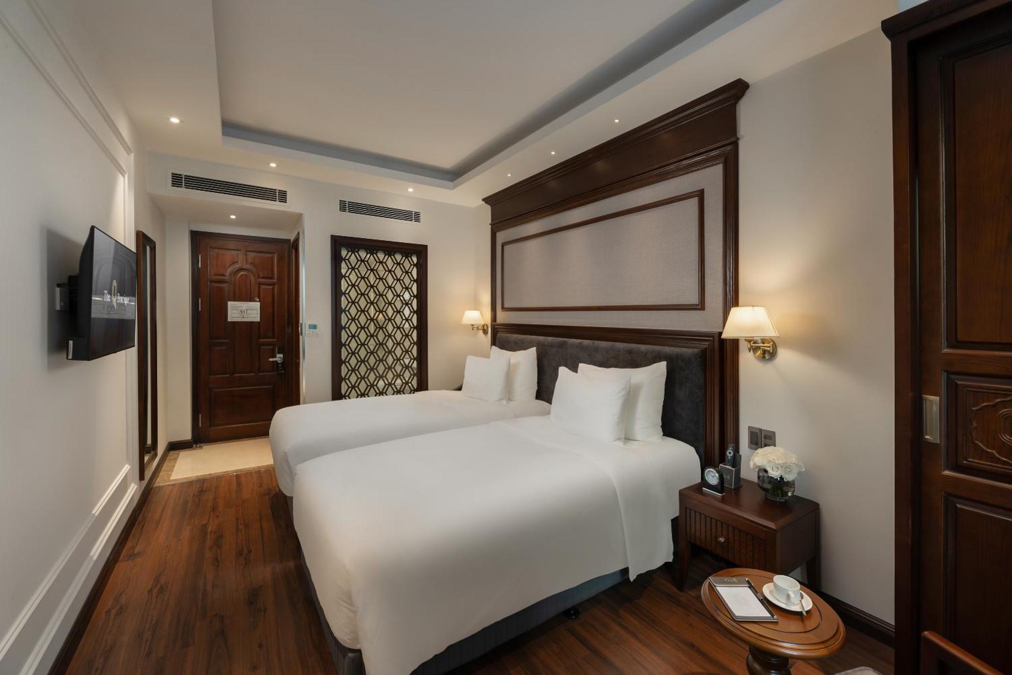 The Q Boutique Hotel Ханой Екстериор снимка