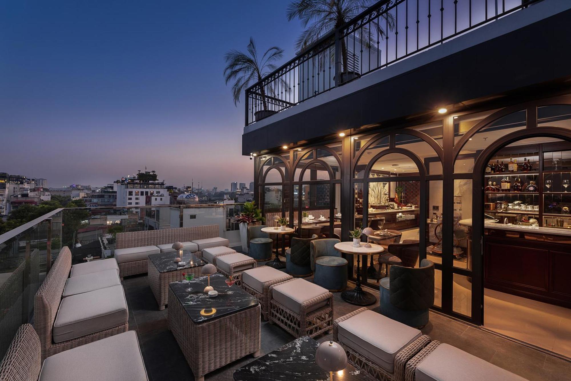 The Q Boutique Hotel Ханой Екстериор снимка