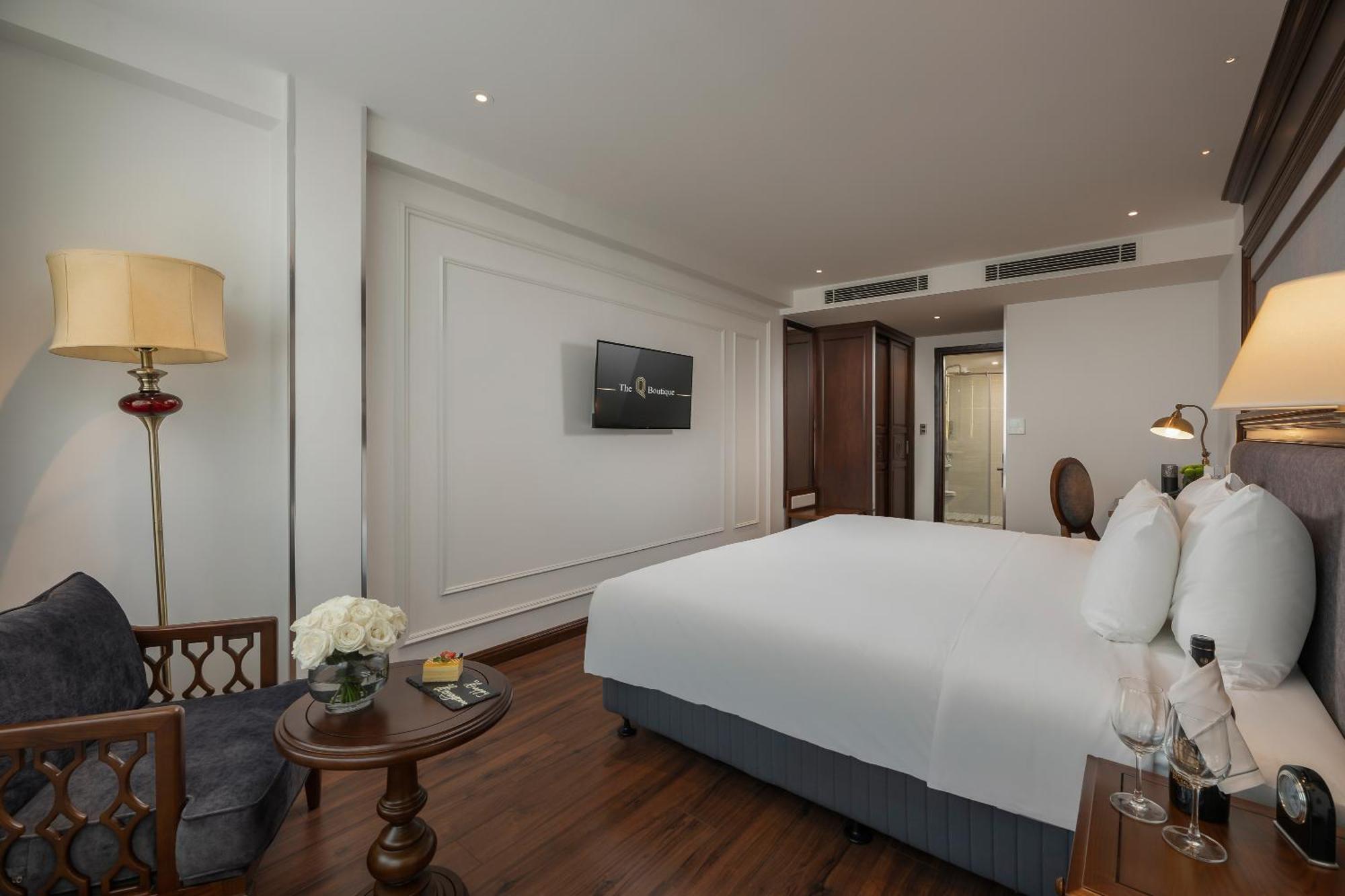 The Q Boutique Hotel Ханой Екстериор снимка