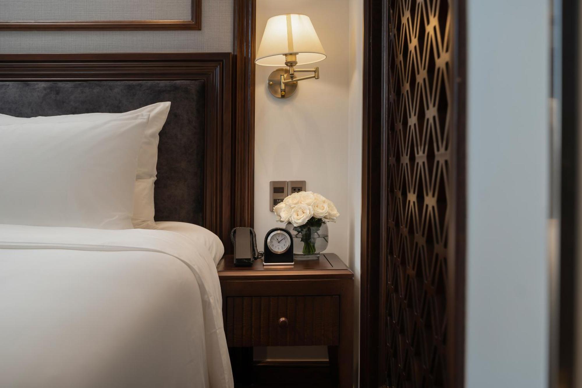 The Q Boutique Hotel Ханой Екстериор снимка