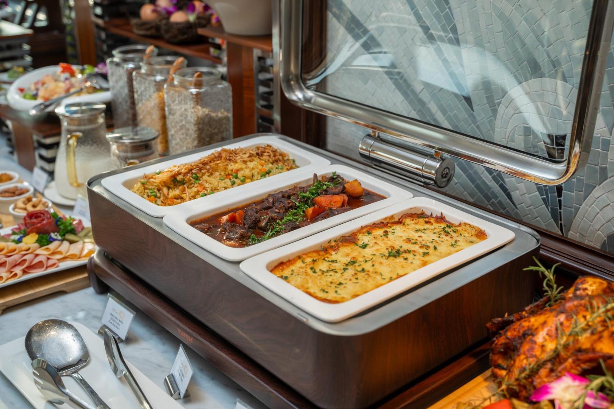 The Q Boutique Hotel Ханой Екстериор снимка
