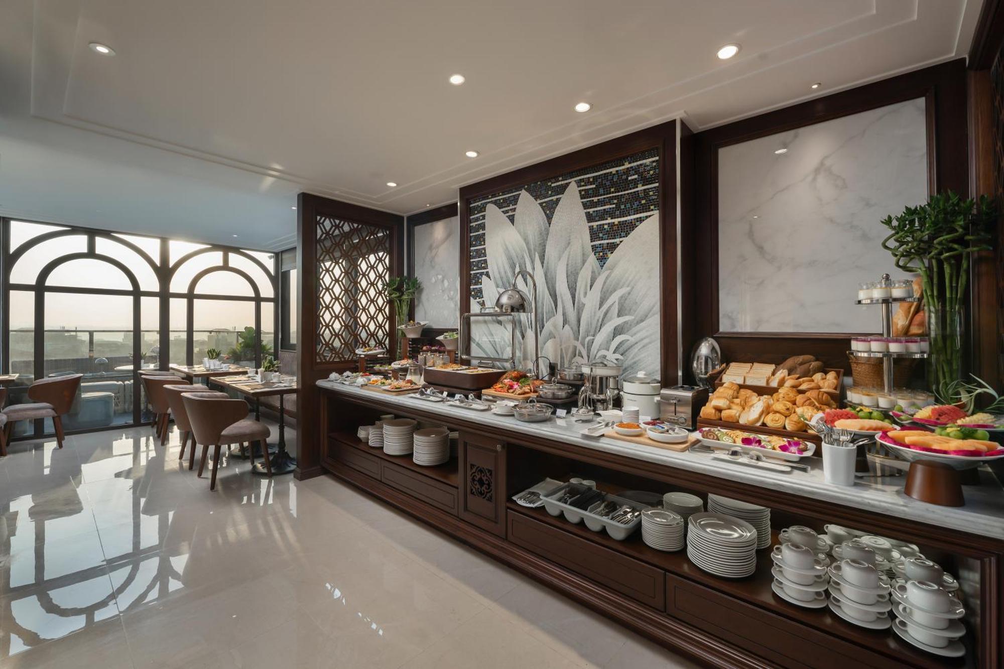 The Q Boutique Hotel Ханой Екстериор снимка