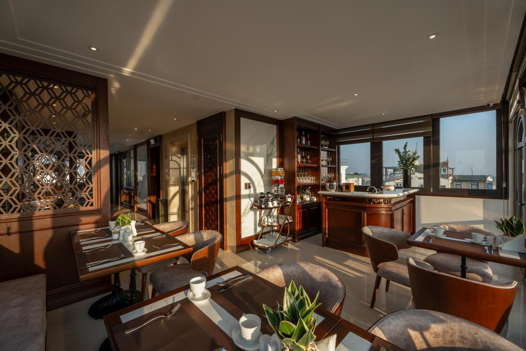 The Q Boutique Hotel Ханой Екстериор снимка